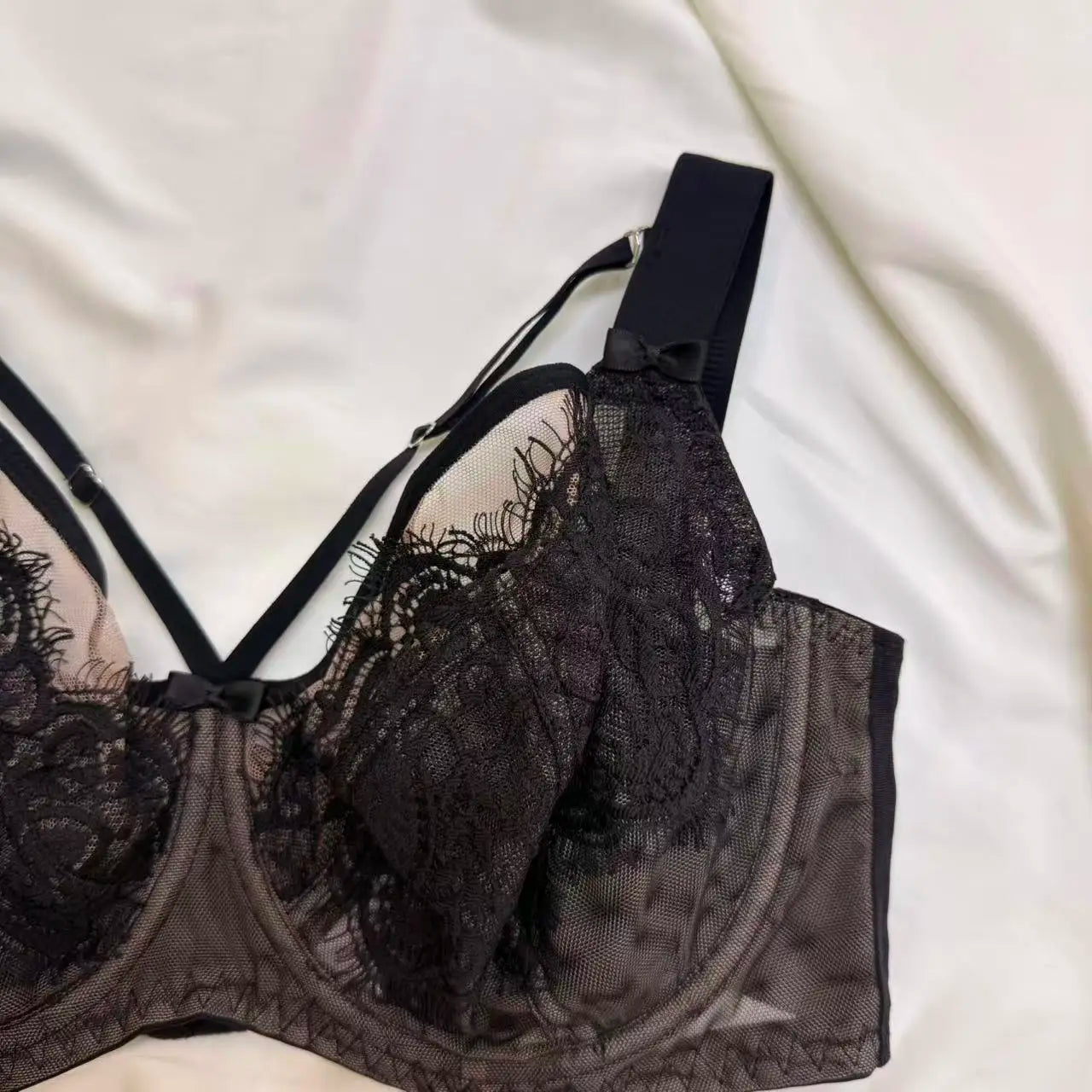 Customized Hot Sale Factory Maximum Support Wide Strap Lace Sexy Thin Underwear Large Cup Women Bra